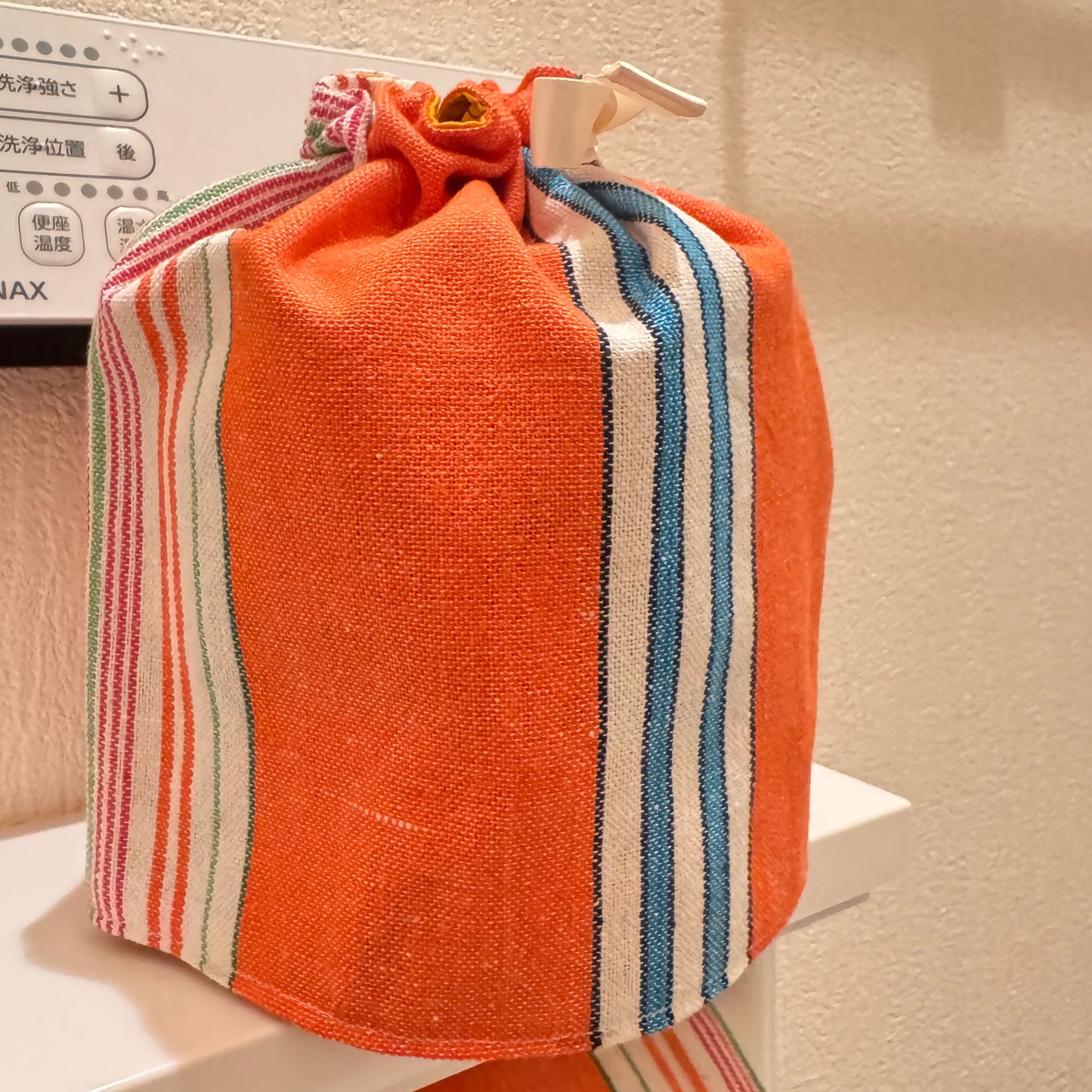 1101 トイレットペーパーカバー